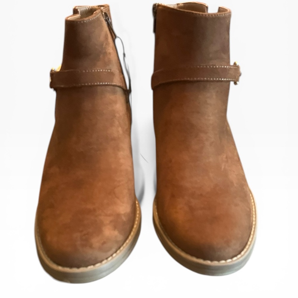 White Mountain Ankle Boots - Picture 3 of 6